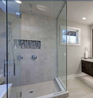 Badezimmer mit 8 mm Glasdicke Duschzimmer und All-in-One-Design