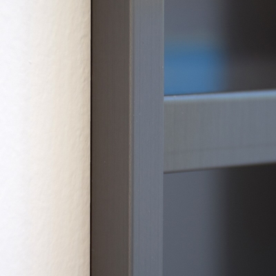 Porzellanfliesen Bad Duschnische mit modernem Design und wasserdichtem LED-Licht