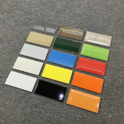 Keramikfliesen für Badezimmer und Wohnzimmer 150 x 150 mm reine weiße U-Bahnwandfliese